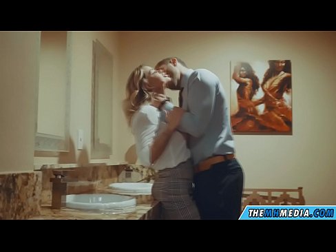 ❤️ Quando uma loira peituda o seduz em um banheiro público ❤ Porno bonito em pt-br.passionfeverspot.ru ️❤